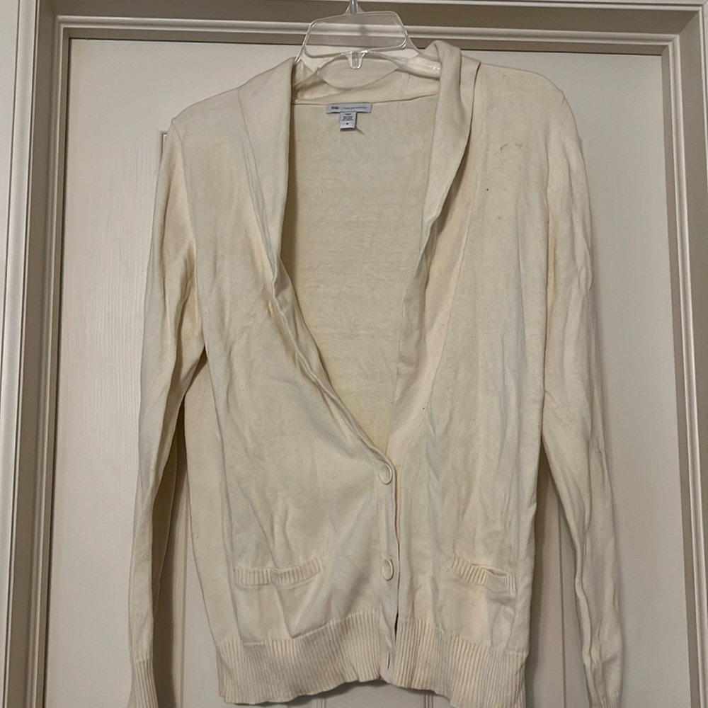 Cream colored sweater gap